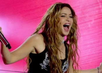 SHAKIRA CONQUISTA CON UN CONCIERTO GRATUITO DESDE EL TIMES SQUARE DE NUEVA YORK
