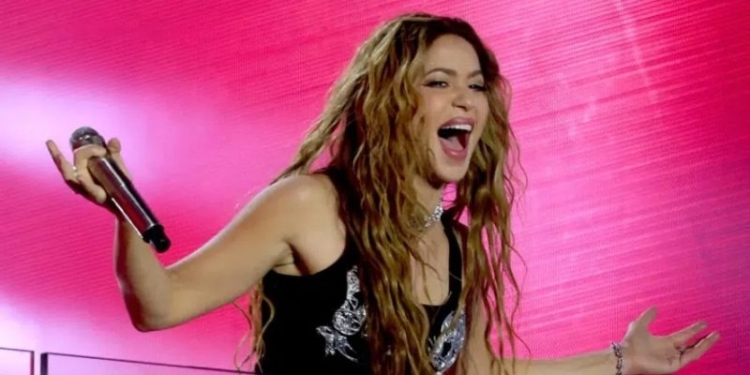SHAKIRA CONQUISTA CON UN CONCIERTO GRATUITO DESDE EL TIMES SQUARE DE NUEVA YORK
