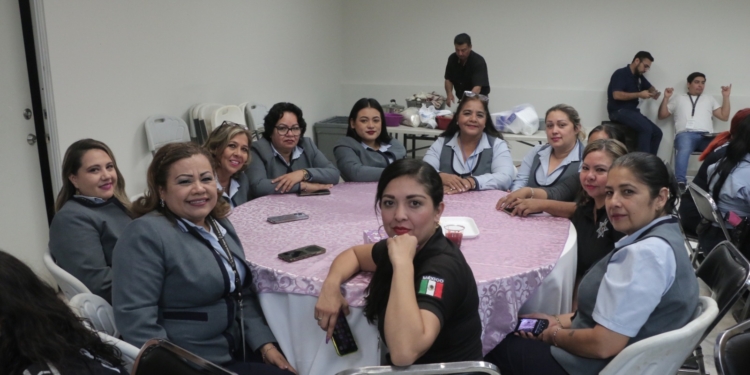 RECONOCE SSPM A PERSONAL FEMENINO OPERATIVO Y ADMINISTRATIVO DE LA CORPORACIÓN