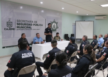SE REÚNE CRUZ HERNÁNDEZ CON TROPA DE LA SSPM
