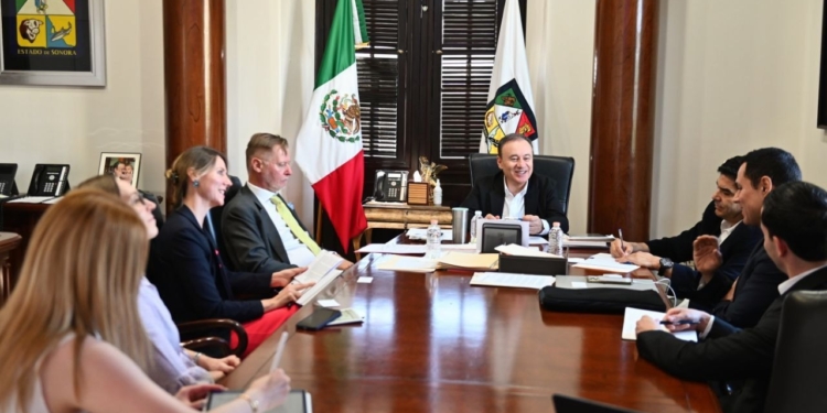 SOSTIENE GOBERNADOR REUNIÓN CON EMBAJADOR DE FINLANDIA EN MÉXICO