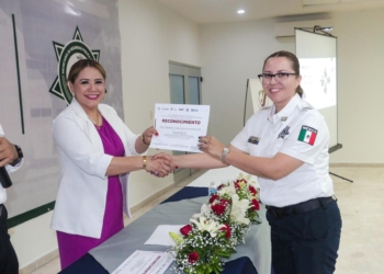 BRINDAN CURSO SOBRE “MUJERES QUE INSPIRAN MUJERES QUE ME ENSEÑAN”