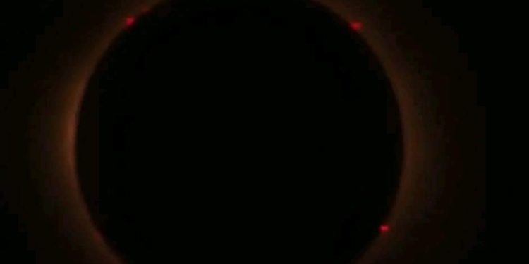 A OSCURAS, ASÍ DISFRUTARON LAS PERSONAS EL ECLIPSE TOTAL DE SOL EN MAZATLÁN, SINALOA