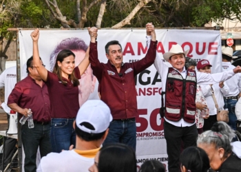 LAMARQUE CANO REAFIRMA SU COMPROMISO CON VECINOS DE LA COLONIA HIDALGO, CUMURIPA Y LIBERTAD