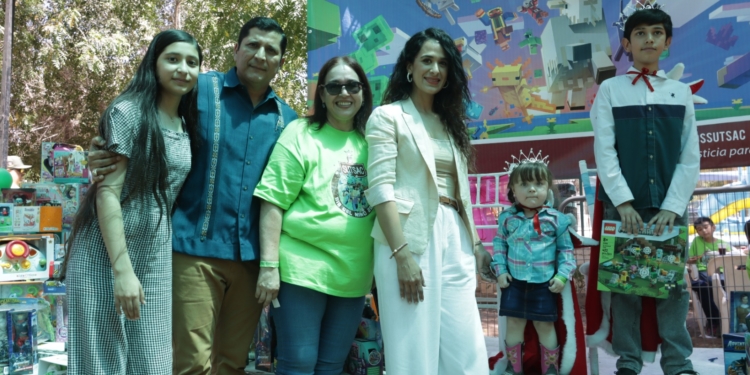 FESTEJAN A NIÑAS Y NIÑOS DE TRABAJADORES DEL AYUNTAMIENTO