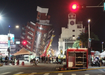 AL MENOS 9 PERSONAS MUERTAS Y MÁS DE 800 HERIDAS TRAS UN TERREMOTO DE MAGNITUD 7,4 EN TAIWÁN