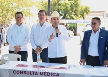 ACOMPAÑA GOBERNADOR A LOCATARIOS EN SUPERVISIÓN DE MODERNIZACIÓN DEL MERCADO MUNICIPAL EN NAVOJOA