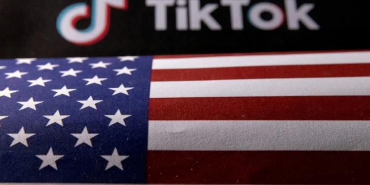 CÁMARA DE REPRESENTANTES DE EU APRUEBA POSIBLE PROHIBICIÓN DE TIKTOK