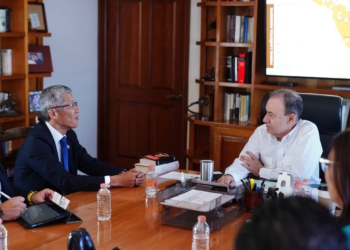 SOSTIENE GOBERNADOR REUNIÓN CON DIRECTIVOS DE EMPRESA JAPONESA MITSUI