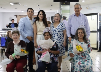 SE UNE GOBIERNO MUNICIPAL AL FESTEJO DE LAS MADRES JUBILADAS Y PENSIONADAS DEL AYUNTAMIENTO