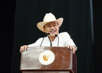 ACOMPAÑA GOBERNADOR A GANADEROS EN ASAMBLEA GENERAL DE UGRS
