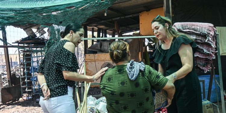 DIF CAJEME Y SSPM BRINDAN APOYO A FAMILIAS AFECTADAS POR INCENDIO EN PUEBLO YAQUI