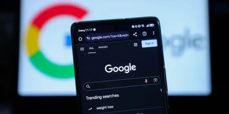 CÓMO EL NUEVO ALGORITMO DE GOOGLE Y LA IA ESTÁN TRANSFORMANDO LOS RESULTADOS DE NUESTRAS BÚSQUEDAS