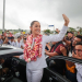 EL SURESTE LA RECIBE: CON MÚSICA, PORRAS Y CON MUCHO ENTUSIASMO RECIBEN A CLAUDIA SHEINBAUM EN VERACRUZ