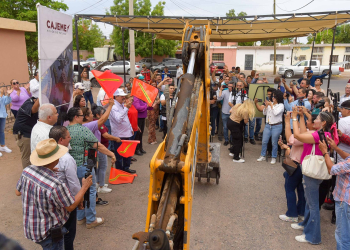 PONE EN MARCHA PRESIDENTE PAVIMENTACIÓN DE CALLE JALISCO EN NUEVA ESPERANZA