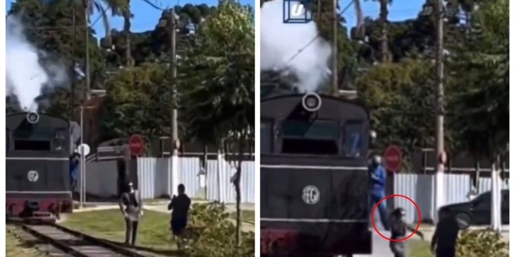 ¡DE UNA PATADA! MUJER INTENTA TOMARSE SELFIE EN TREN Y MAQUINISTA LA SALVA DE SER GOLPEADA