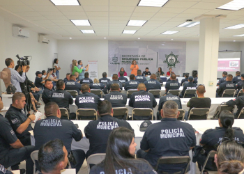 CAPACITAN A POLICÍA MUNICIPAL EN TALLER DE FORMACIÓN CON PERSPECTIVA DE GÉNERO