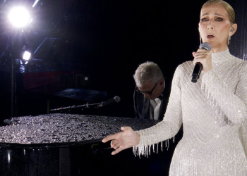 CÉLINE DION CIERRA LA INAUGURACIÓN DE PARIS 2024 DESDE LA TORRE EIFFEL