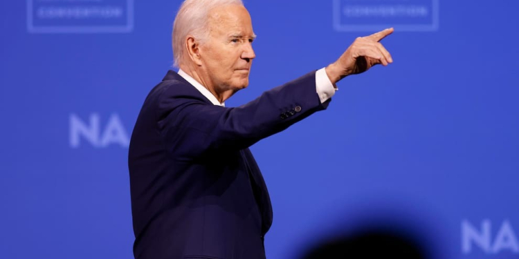 BIDEN RECONOCE QUE SE PLANTEARÍA RETIRAR SU CANDIDATURA A LA PRESIDENCIA SI LOS MÉDICOS LE DIAGNOSTICAN «UNA AFECCIÓN MÉDICA»