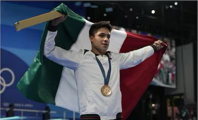 OSMAR OLVERA BRILLA EN EL TRAMPOLÍN Y CONSIGUE MEDALLA DE BRONCE PARA MÉXICO EN PARÍS 2024