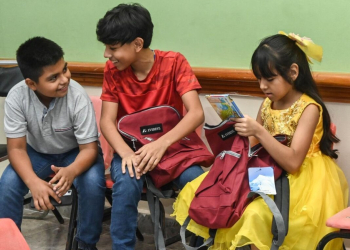 BENEFICIA DIF CAJEME A MÁS DE 3 MIL ESTUDIANTES CON LA ENTREGA DE ÚTILES ESCOLARES PARA EL CICLO 2024-2027