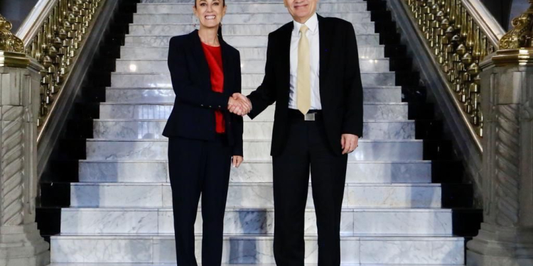 RECONOCE GOBERNADOR DURAZO JUNTO CON CONAGO HISTÓRICA ENTREGA DE CONSTANCIA A PRESIDENTA SHEINBAUM