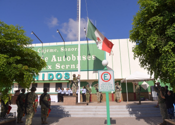 REALIZA GOBIERNO MUNICIPAL ABANDERAMIENTO E INCINERACIÓN DE LÁBARO PATRIO