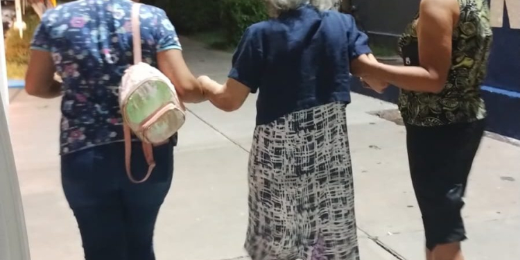 RESGUARDA SANA Y SALVA UMAV A ABUELITA EXTRAVIADA EN LA CENTRAL
