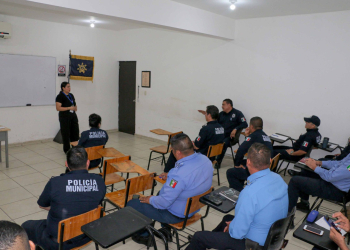 CAPACITAN A CORPORACIÓN POLICIAL EN PRIMEROS AUXILIOS PSICOLÓGICOS Y MANEJO DEL ESTRÉS