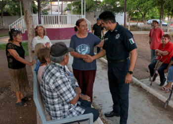 REFUERZA POLICÍA MUNICIPAL LAZOS CON VECINOS DE LA COLONIA MÉXICO