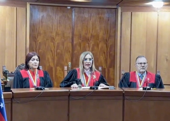 TRIBUNAL DE VENEZUELA LLAMA A CANDIDATOS A VERIFICAR VOTOS