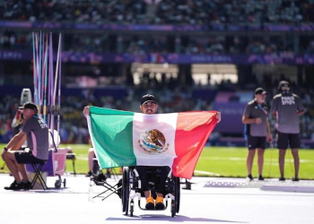EDGAR ULISES FUENTES SE CUELGA LA PLATA EN EL LANZAMIENTO JABALINA DE LOS JUEGOS PARALÍMPICOS PARIS 2024