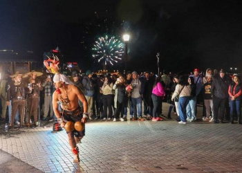 LA IMAGEN QUE LE ESTA DANDO VUELTA AL MUNDO DEL DANSANTE YAQUI