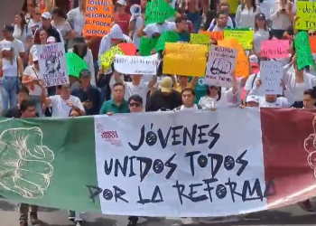 JÓVENES SE MOVILIZAN EN TODO EL PAÍS A FAVOR DE LA REFORMA AL PODER JUDICIAL