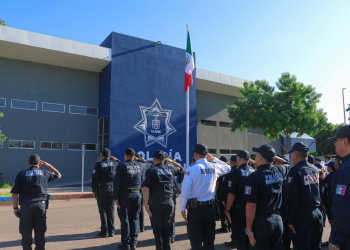 RECIBE SSPM INICIO DE MES PATRIO CON LUNES CÍVICO