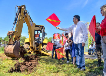 PONE EN MARCHA ALCALDE LAMARQUE CANO CONSTRUCCIÓN DE COLECTOR SANITARIO EN ÁREA DE UMAE