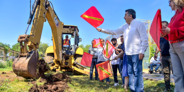 PONE EN MARCHA ALCALDE LAMARQUE CANO CONSTRUCCIÓN DE COLECTOR SANITARIO EN ÁREA DE UMAE