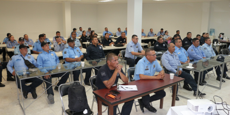 CAPACITAN A AGENTES DE LA SSPM SOBRE PRIMEROS AUXILIOS A MENORES