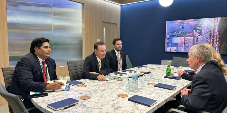 PROMUEVE GOBERNADOR DURAZO PLAN SONORA EN EXPOENERGÉTICA MÁS GRANDE DEL MUNDO