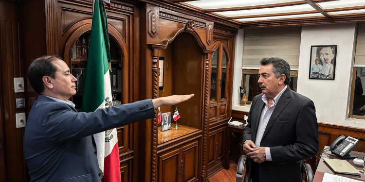 OFICIALIZA ALCALDE EL CARGO DE EMMANUEL LÓPEZ MEDRANO COMO JEFE DEL DESPACHO DE PRESIDENCIA