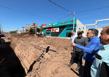 SUPERVISA ALCALDE JAVIER LAMARQUE REHABILITACIÓN DE COLECTOR SANITARIO EN LA COLONIA FAUSTINO FÉLIX