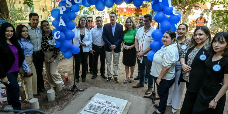 PRESENTE ALCALDE JAVIER LAMARQUE EN RESGUARDO DE CÁPSULA DEL TIEMPO EN SECUNDARIA GENERAL NÚMERO 4