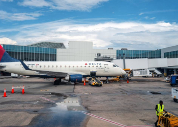 CHOCAN DOS AVIONES CON PASAJEROS Y TRIPULACIÓN EN EL AEROPUERTO DE ATLANTA