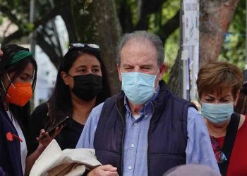 COVID-19 ESTÁ “EN FRANCO DESCENSO”, PERO PREVÉ SALUD REBROTE EN NOVIEMBRE