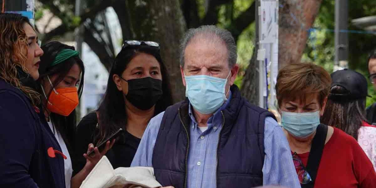 COVID-19 ESTÁ “EN FRANCO DESCENSO”, PERO PREVÉ SALUD REBROTE EN NOVIEMBRE