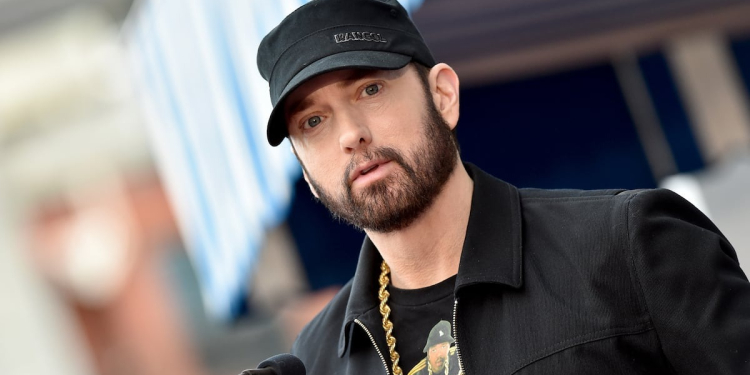 EL CANTANTE EMINEM SE CONVERTIRÁ EN ABUELO