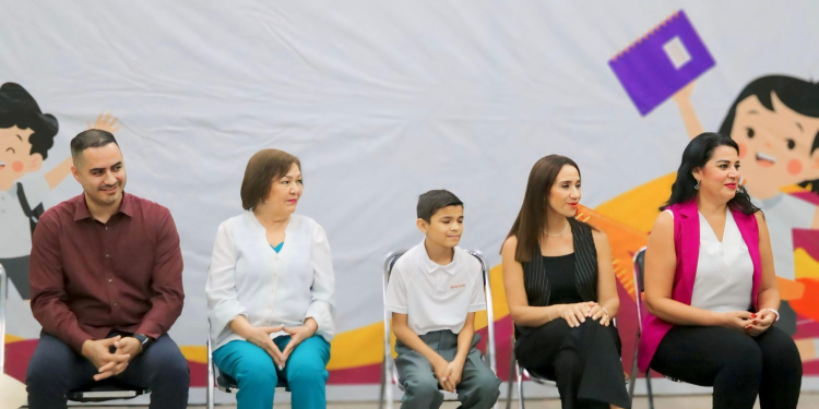 ENTREGAN BECAS GOBIERNO MUNICIPAL Y ESTATAL A NIÑAS Y NIÑOS DE CAJEME