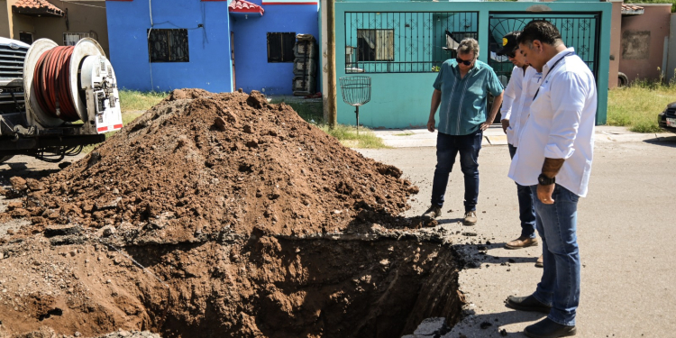 ATIENDE EL OOMAPAS DE CAJEME RED SANITARIA EN COLONIAS DEL NORESTE DE LA CIUDAD
