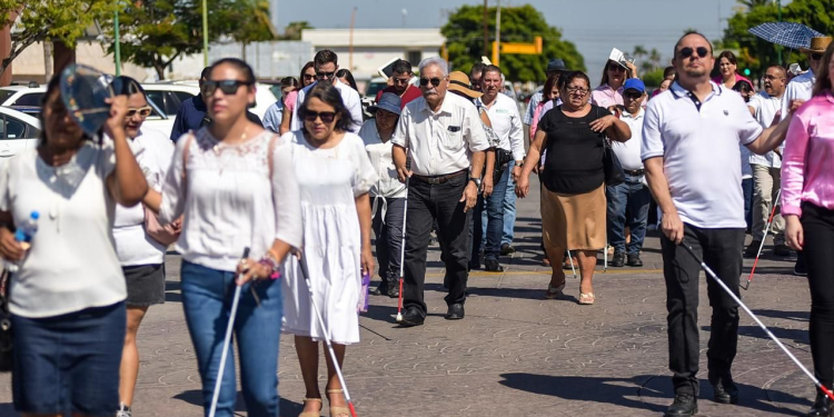 ENCABEZA DIF CAJEME LA PRIMERA CAMINATA EN CONMEMORACIÓN AL DÍA MUNDIAL DEL BASTÓN BLANCO