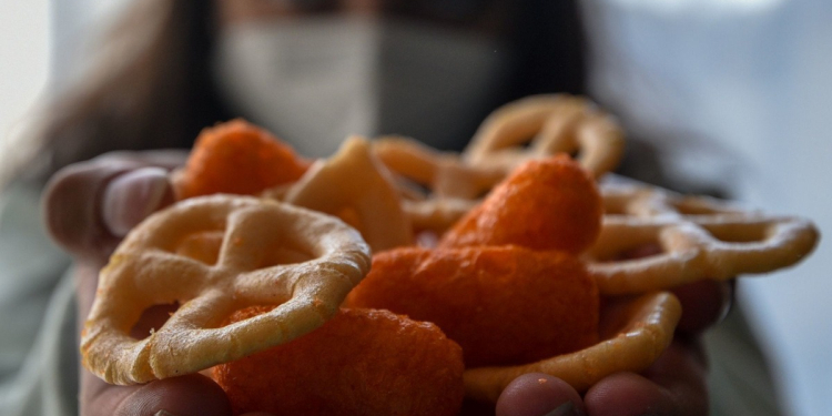 ADIÓS, COMIDA CHATARRA: PROHIBIRÁN ESTOS PRODUCTOS EN ESCUELAS